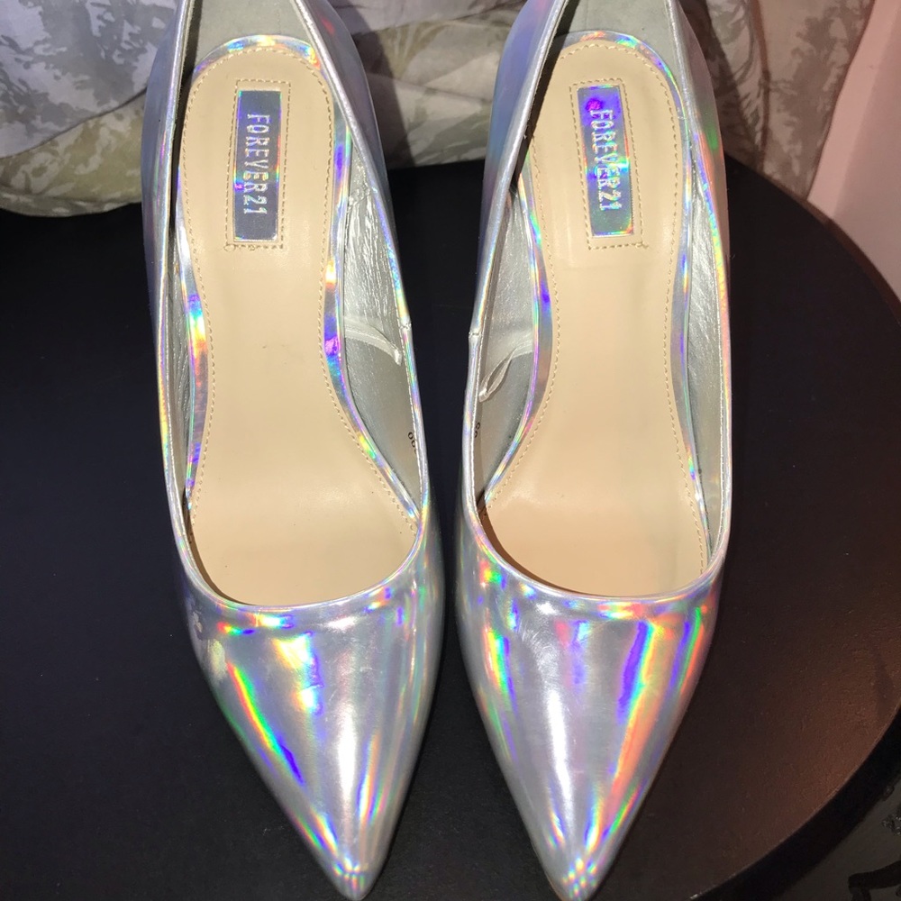 Heels - Picture 2 of 4